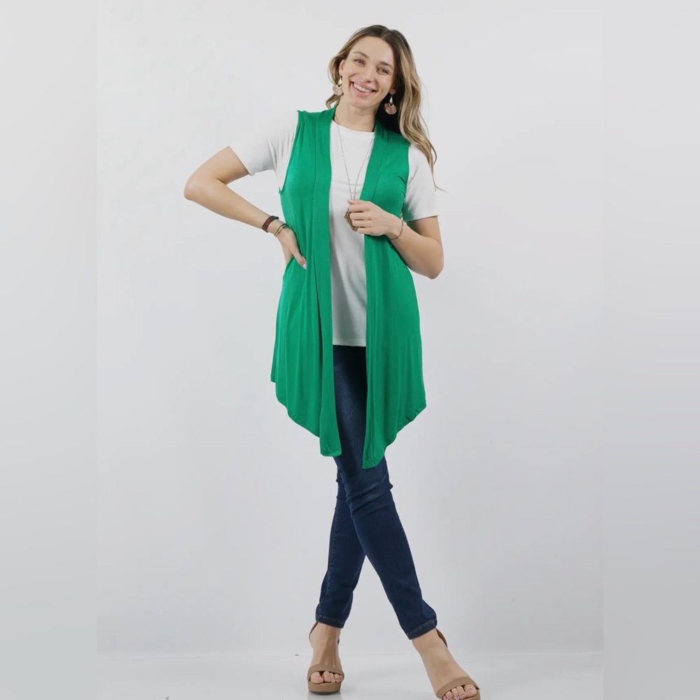 Elle Plus Sleeveless Green Cardigan